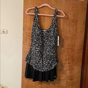 Maxine of Hollywood Black and White Tank Top